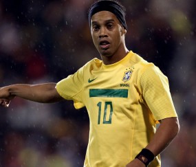 开云官方app入口-萨内领衔希腊横扫摩洛哥，一场战术与意志的完胜